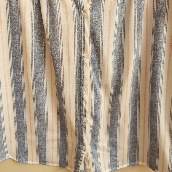 EDEN & OLIVIA Striped Button Down Short Sleeve Top - Picture 4 of 9
